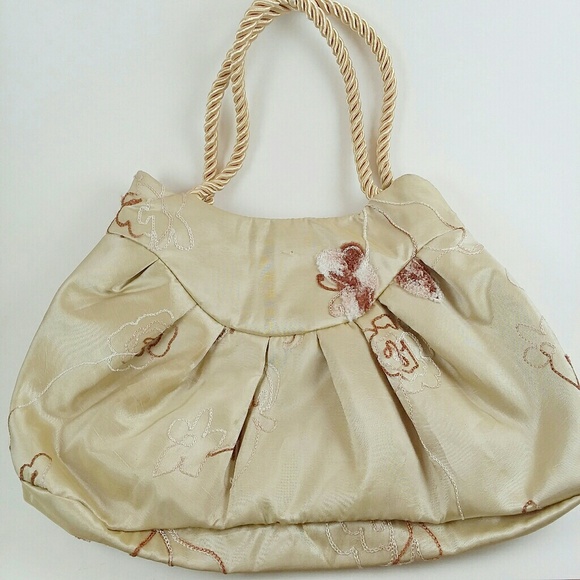Cream Colored Handbag - Picture 2 of 4